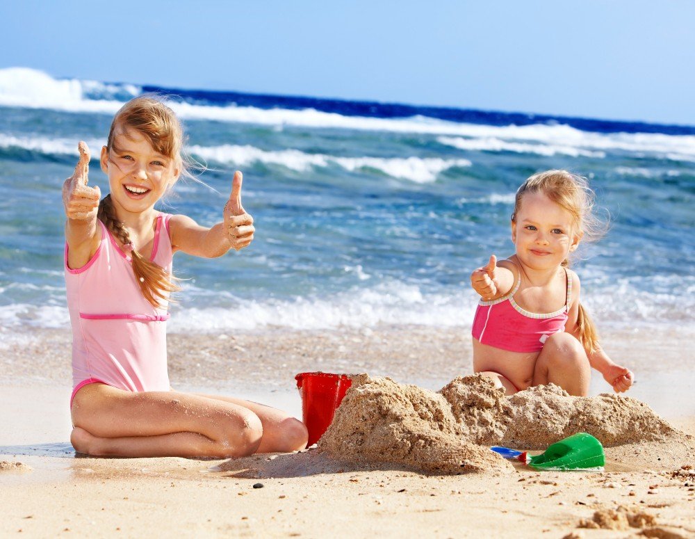 Children-love-the-beach