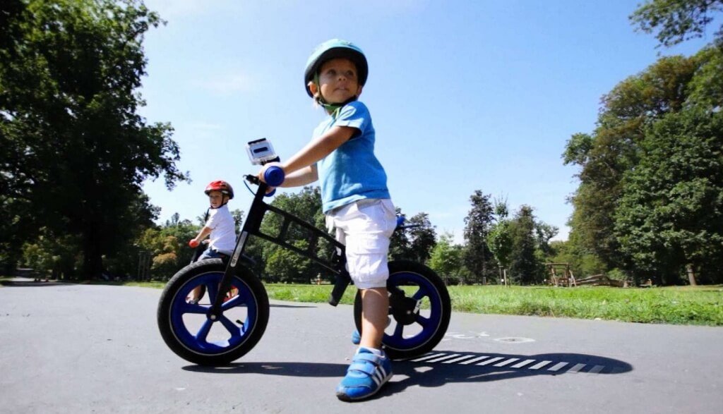 nauji-firstbike-balansiniai-dviratukai