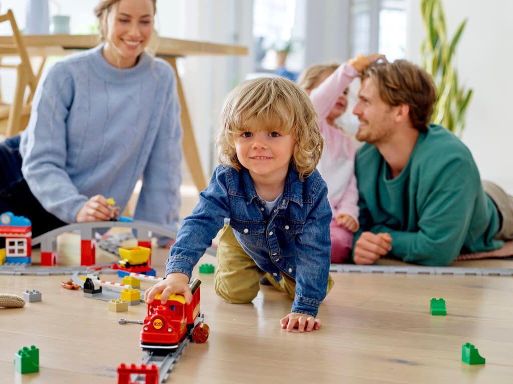 DUPLO_KIDS_2HY18_10874_Steam_Train_10872_Train_Bridge_and_Tracks_10882_Train_Tracks_45