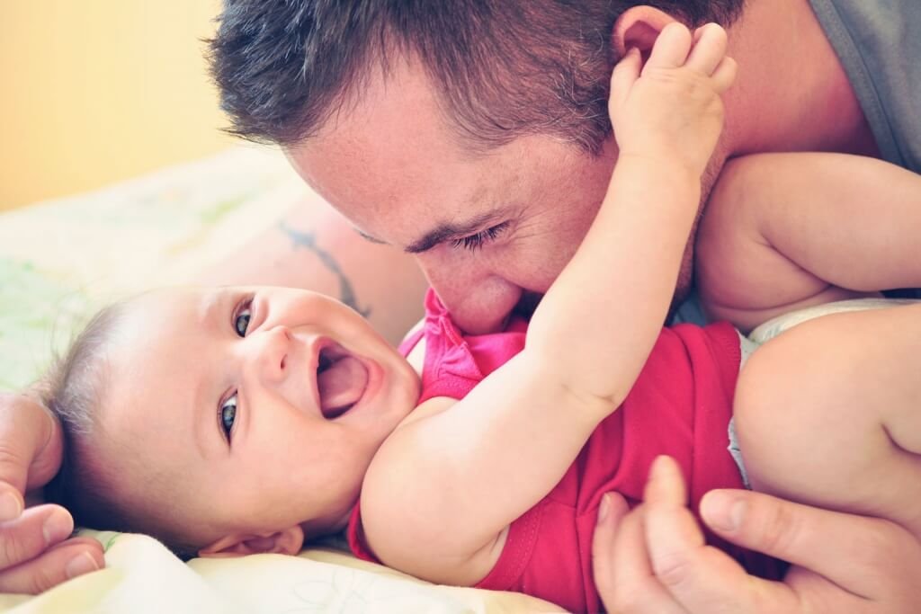 father-and-baby-girl-1536x1024-131024-ts-175734343