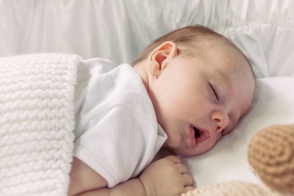 newborn-baby-boy-sleeping