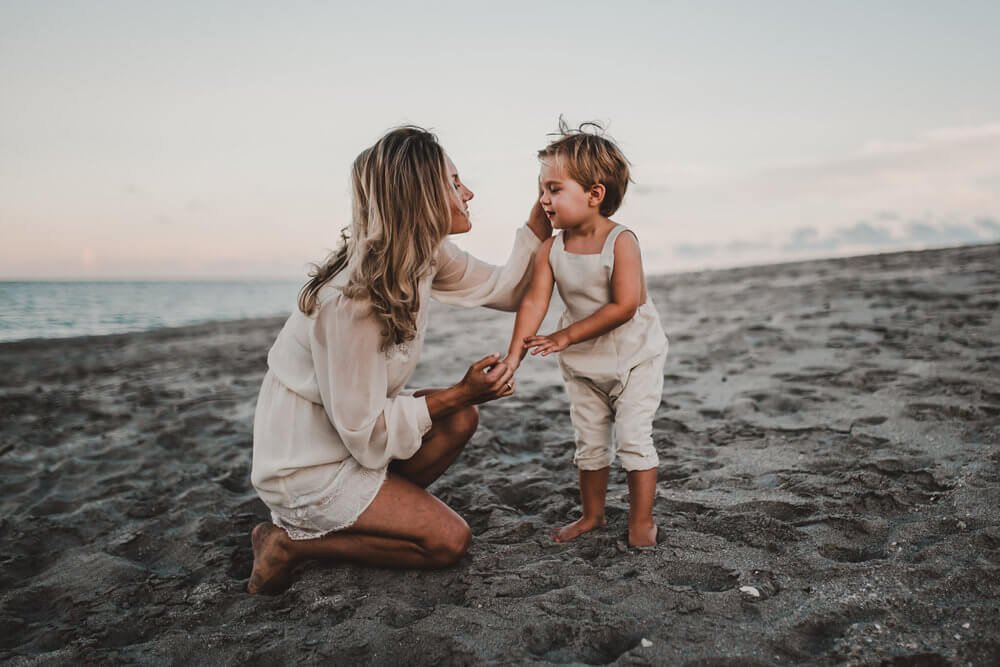 twyla+jones+photography+-+treasure+coast+florida+-+mother+son+at+the+beach--4